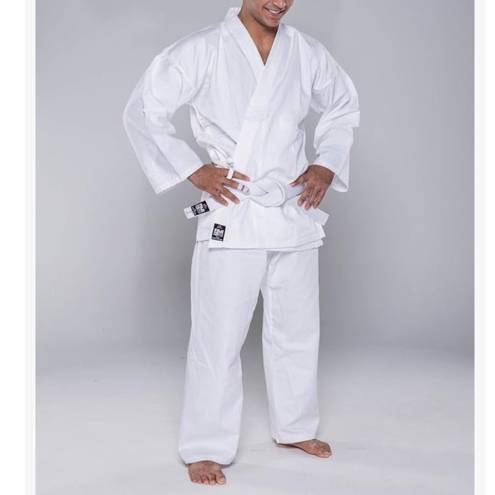 FUJI NWT Lightweight Karate Gi W/ white belt